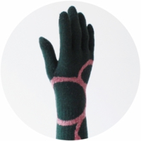 % GLOVES　CONNECT – Dark green 90%　Dark pink 10%