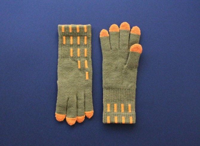 % GLOVES　LINE　Green 90%　Orange 10%