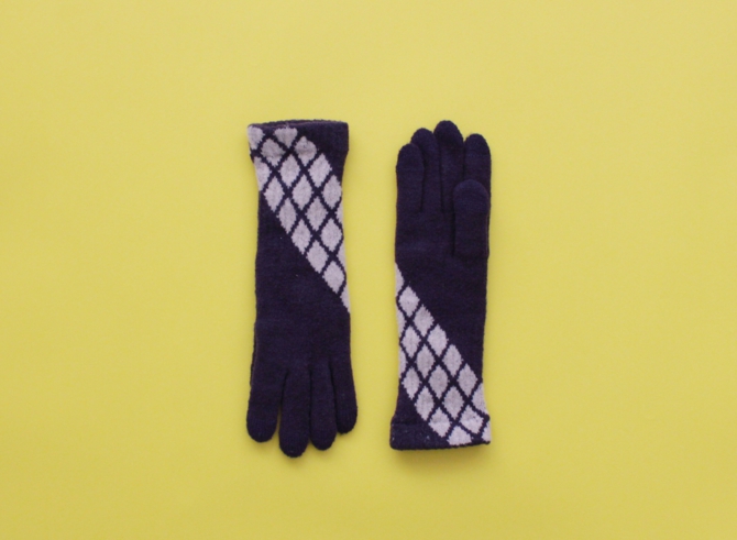 % GLOVES　CROSS Dark purple 60%　Beige 40%