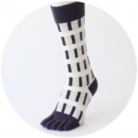 % FIVE TOE SOCKS LINE White 60% Purple 40%