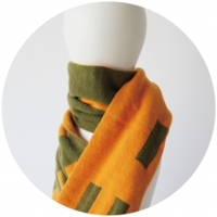 % SCARF LINE Green 50% Orange 50%