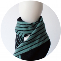 % SCARF STRIPE Mint green 50% Black 50%