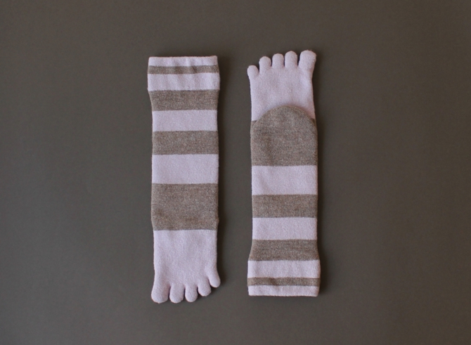 % FIVE TOE SOCKS STRIPE Brown 60% Pink 40%