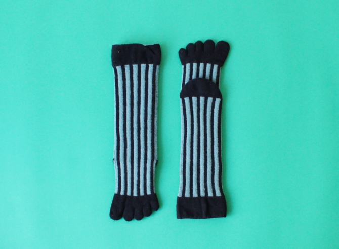 % FIVE TOE SOCKS STRIPE Black 70% Mint green 30%