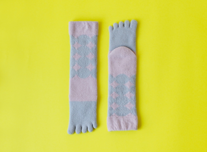 % FIVE TOE SOCKS DOT Pink 50% Light gray 50%