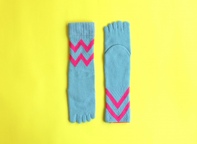 % FIVE TOE SOCKS LINE Mint green 80% Dark pink 20%