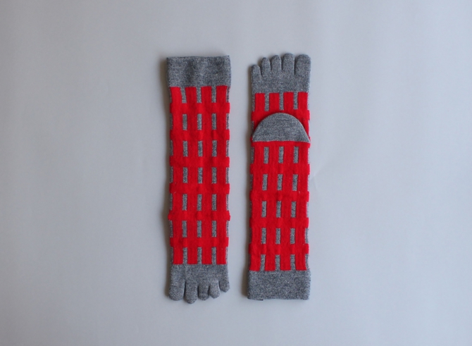 % FIVE TOE SOCKS LINE Red 60% Gray 40%