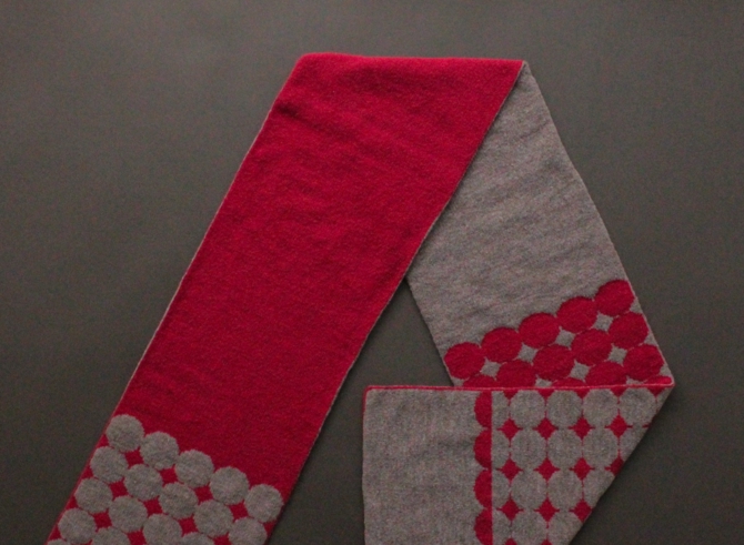 % SCARF DOT Red 50% Brown 50%