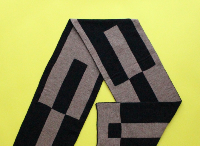 % SCARF BLOCK Brown 50% Black 50%