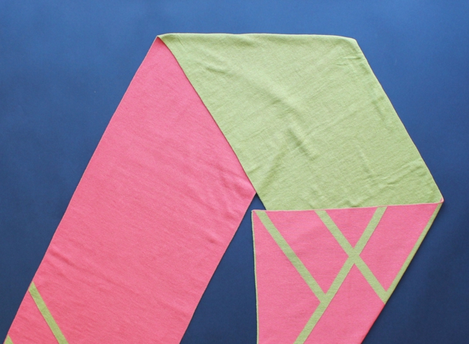 % SCARF CROSS  Pink 50% Green 50%