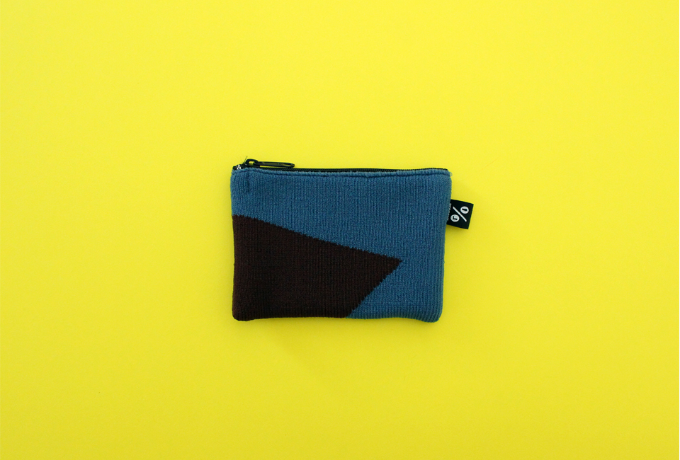 % POUCH　BLOCK　Blue 60％ Brown 40％