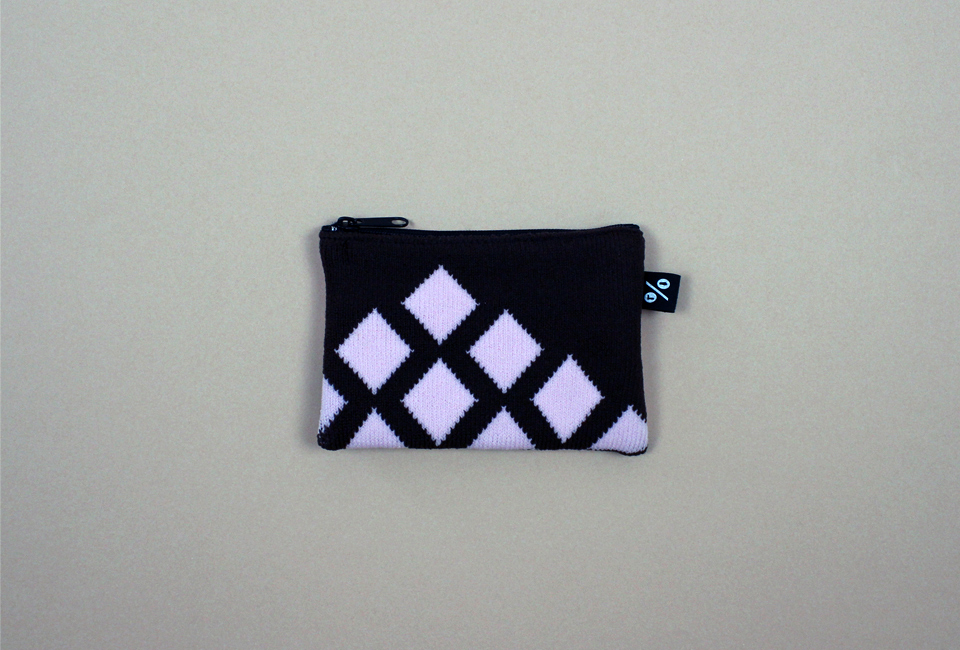 % POUCH　CROSS　Brown 60％ Pink 40％