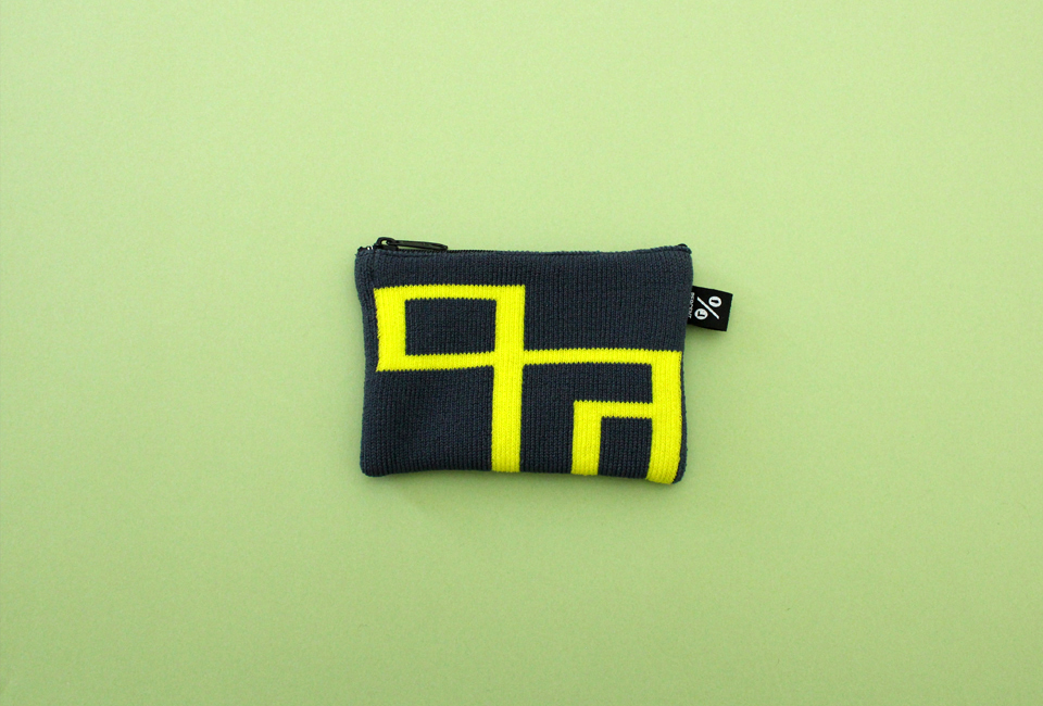 % POUCH　CONNECT　Navy 80％ Yellow 20％