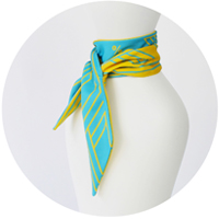 % COOL SCARF　STRIPE　Bright blue 50%　Yellow 50%